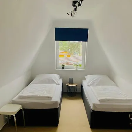 Kapitaens Hus 1- Nur 550m Zum Strand, Mit Infrarotsauna, Grosser Garten, Kamin, Whirlpool * Graal-Mueritz
